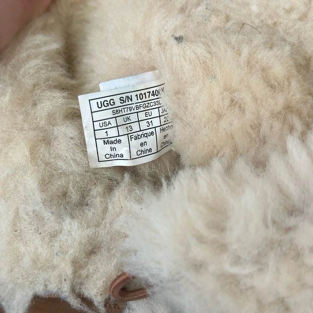 UGG Mini Bailey Button ll Booties - Picture 5 of 5